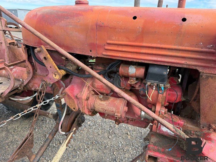 international-harvester-farmall-cub-tractor---non-running-image-8
