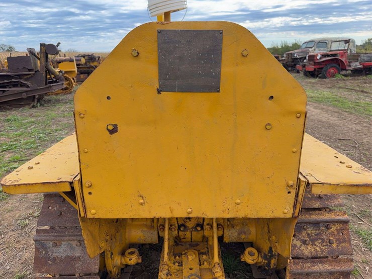 caterpillar-twenty-eight-image-31