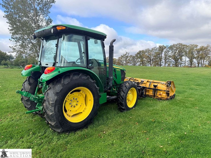 2024-john-deere-5065e-image-4