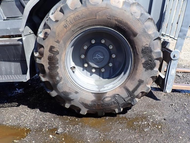 2019-case-588h-rough-terrain-forklift-image-10
