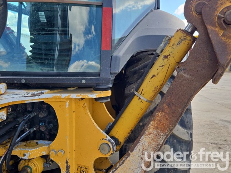 2015-deere-310sk-image-33