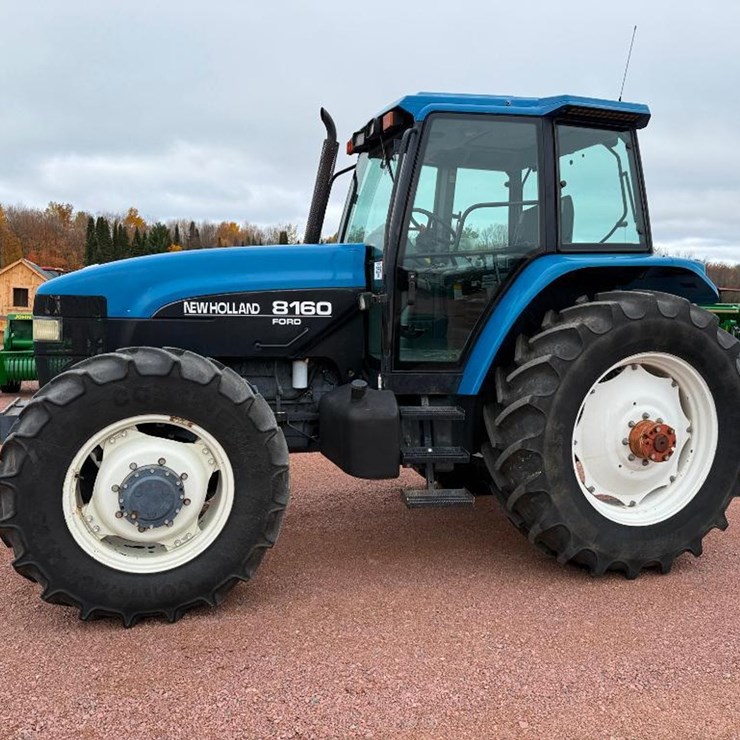NEW HOLLAND 8160