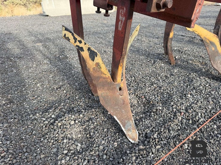 4-row-3pt-cultivator-image-6