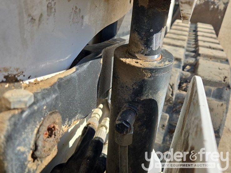 2021-bobcat-t66-image-31