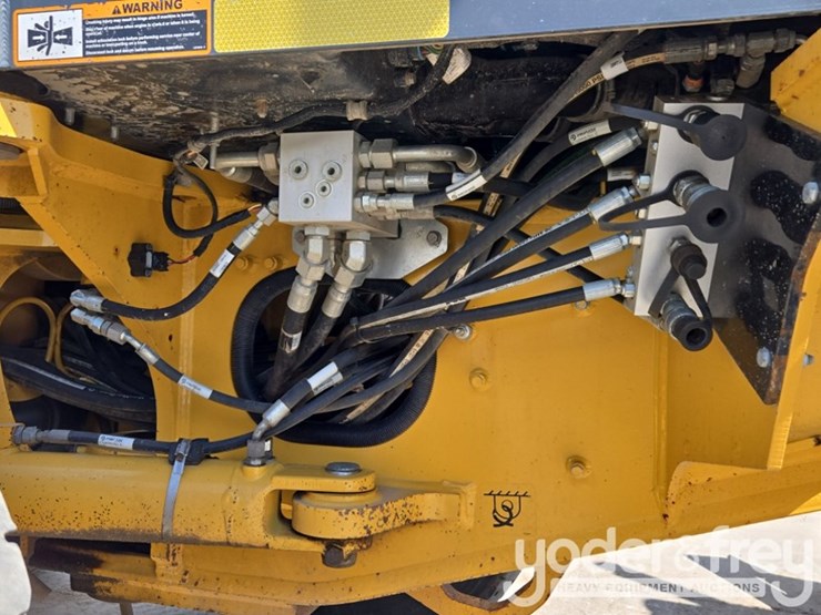 2020-deere-770gp-image-36