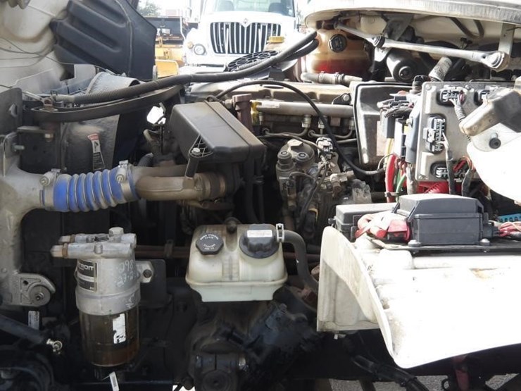 2019-freightliner-m2-dump-truck-image-9