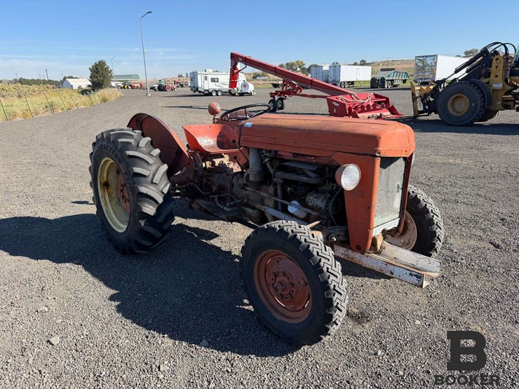 1964-massey-ferguson-35-tractor-image-7
