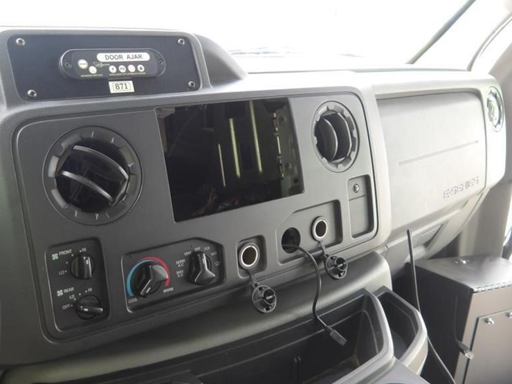 2016-ford-e450-image-21
