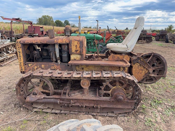 caterpillar-twenty-five-image-6