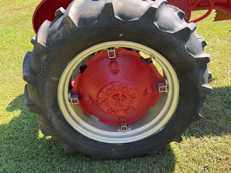 1945-farmall-b-image-22