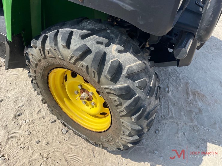 john-deere-gator-image-9