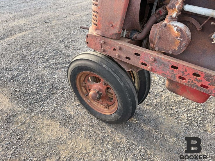 farmall-model-h-tractor---non-running-image-22