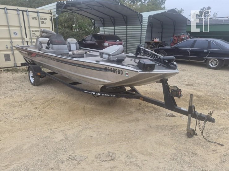 bass-tracker-pro-team-18-jet-image-4