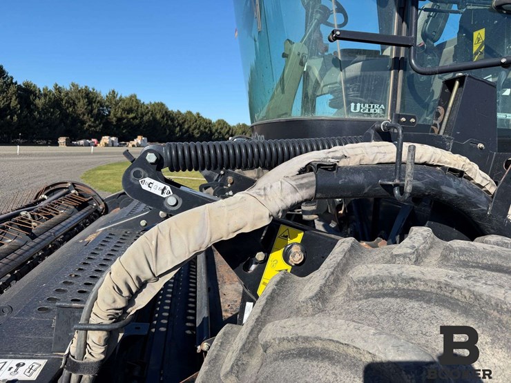 2016-macdon-m155e4-windrower-image-27