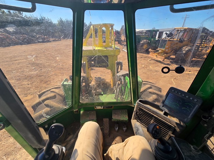 2019-john-deere-6-image-51