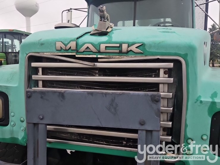 1996-mack-rb688s-image-10