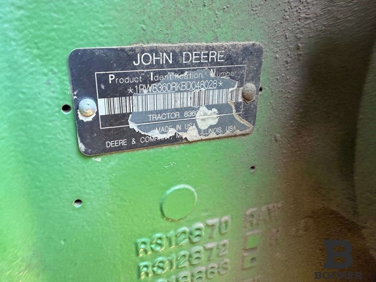2011-john-deere-8360r-tractor-image-70
