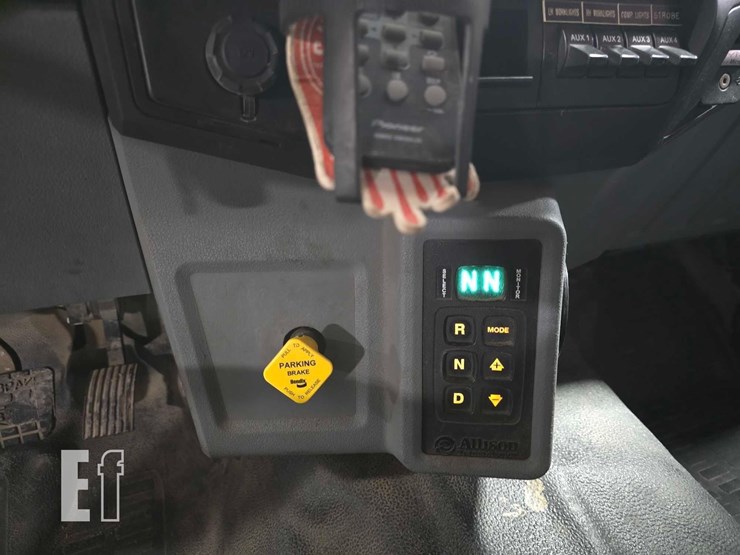 2015-ford-f750-xl-sd-image-15
