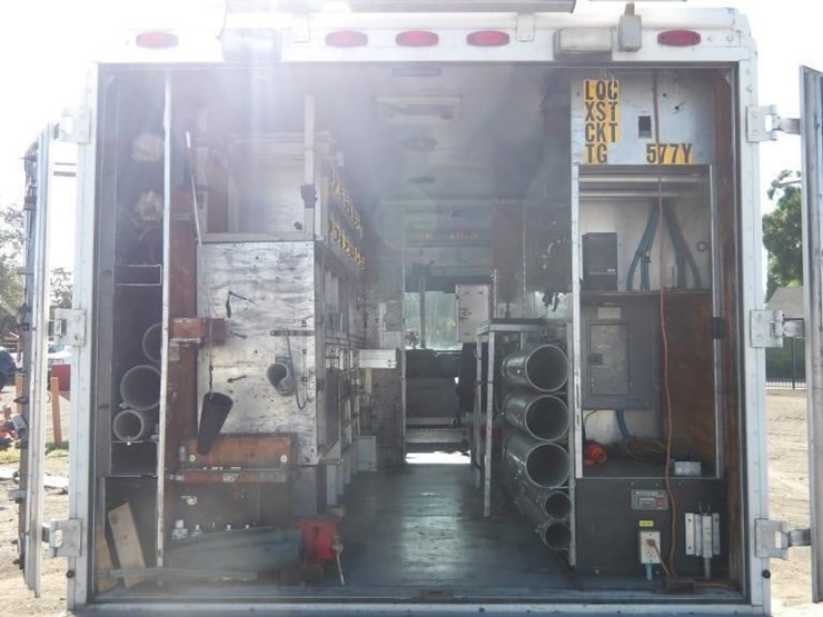 2002-workhorse-p42-image-17