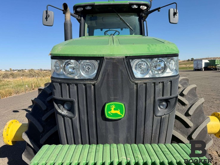 2011-john-deere-8360r-tractor-image-12