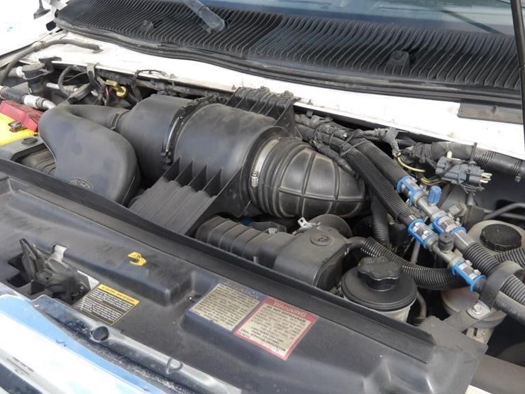 2016-ford-e450-image-8