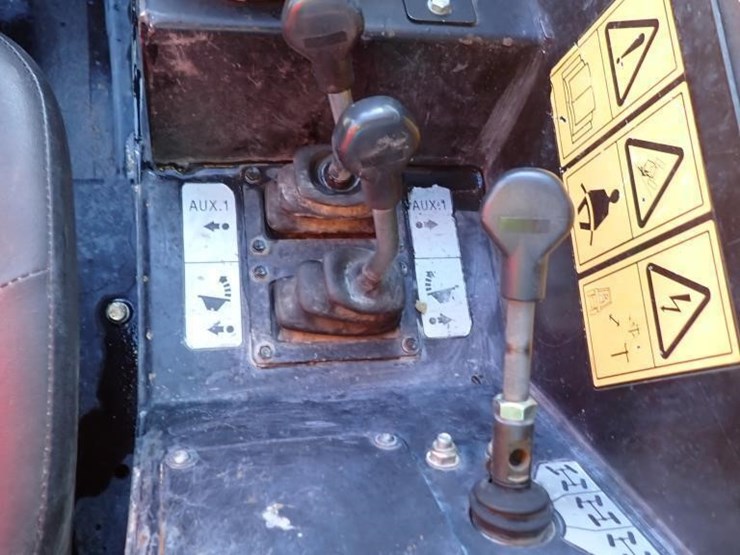 2018-jcb-509-42-telescopic-reach-forklift-image-18