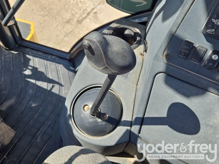 2022-deere-310sl-image-60
