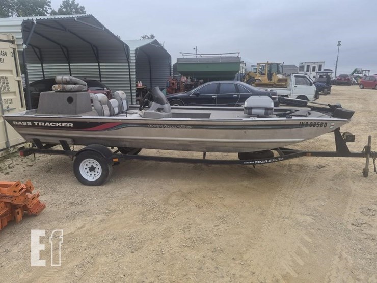 bass-tracker-pro-team-18-jet-image-6