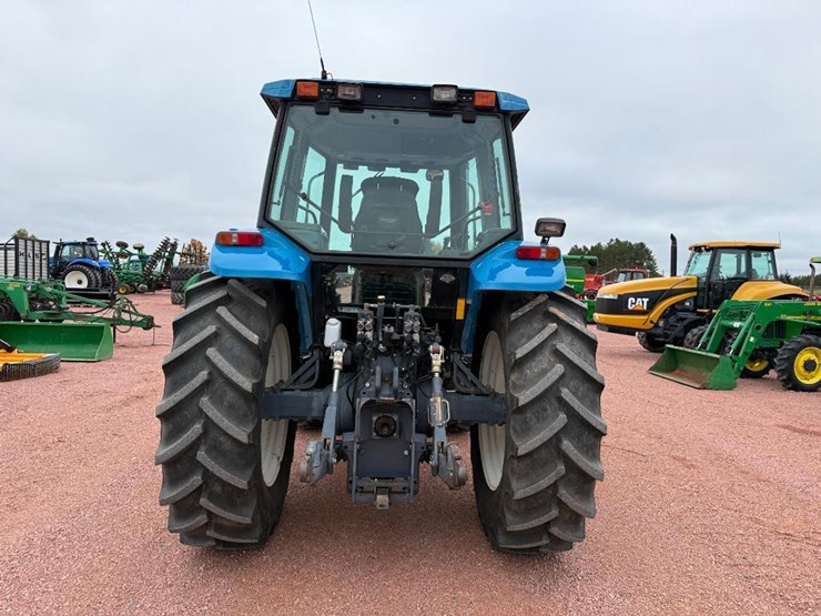 new-holland-8160-image-5