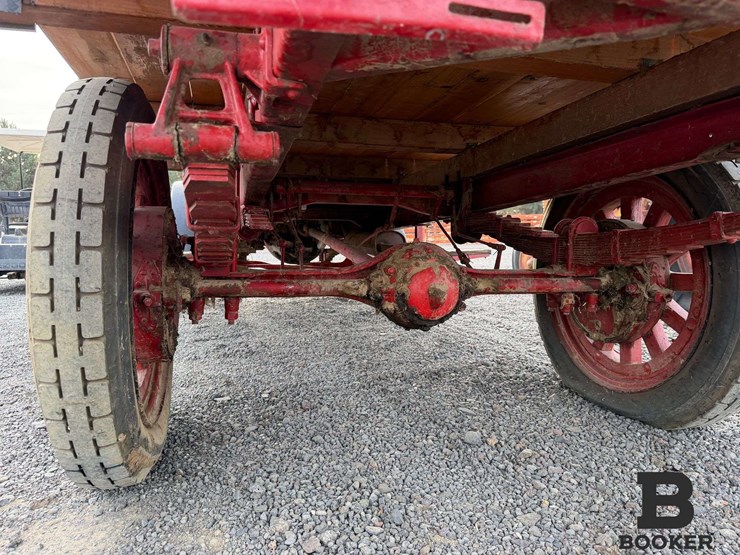 1922-international-truck---non-running-image-18