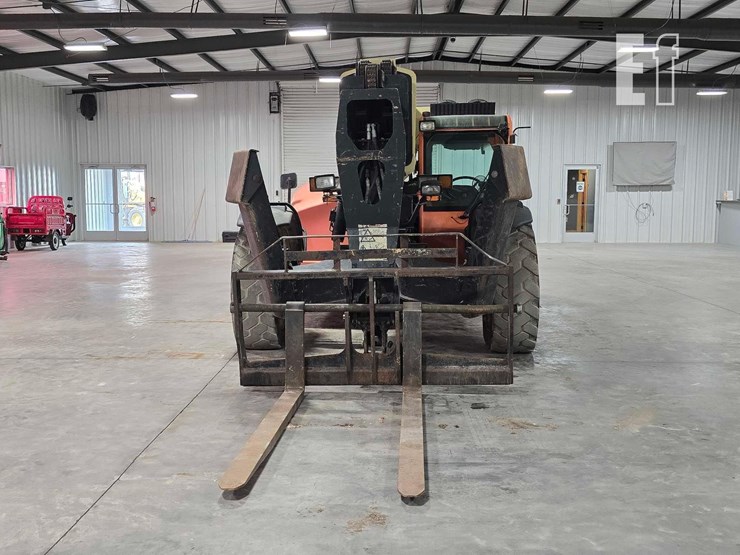 2014-jlg-g12-55a-image-7