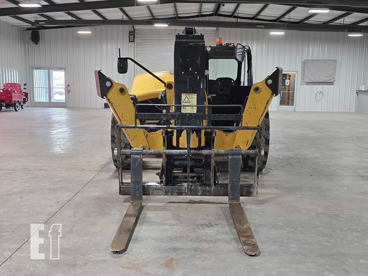 2018-caterpillar-tl943d-image-7