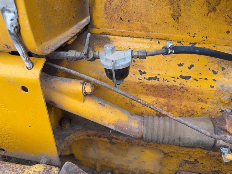 caterpillar-2-ton-image-18