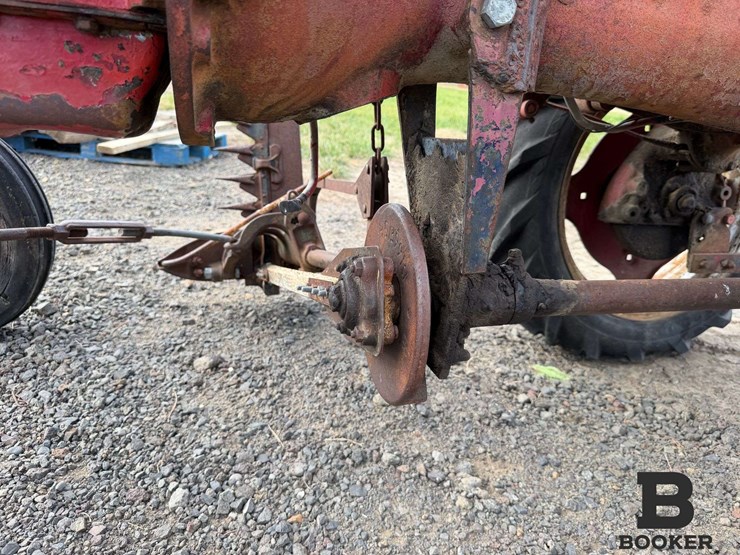 international-harvester-farmall-cub-tractor---non-running-image-24