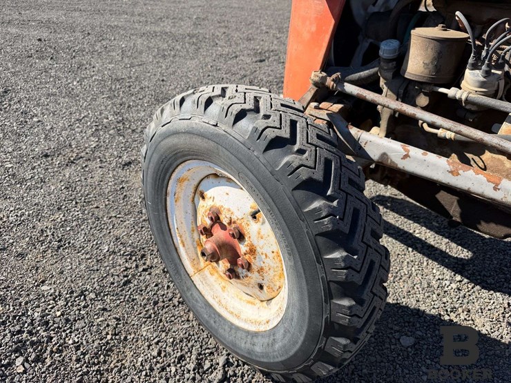 1964-massey-ferguson-35-tractor-image-26