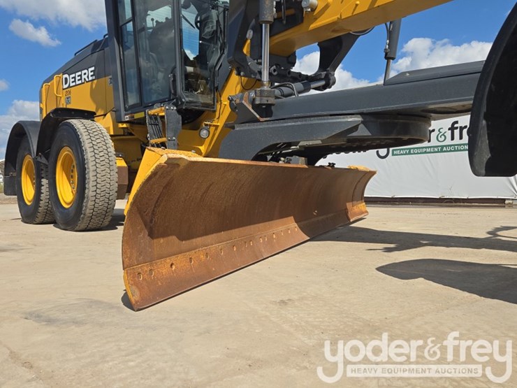 2020-deere-770gp-image-16