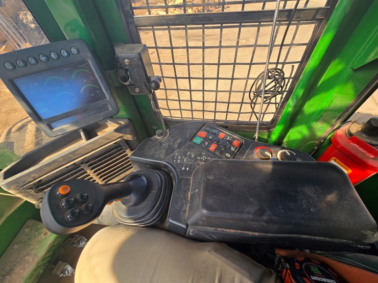 2019-john-deere-6-image-45