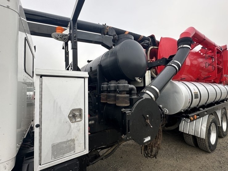 2014-kenworth-t800-image-18