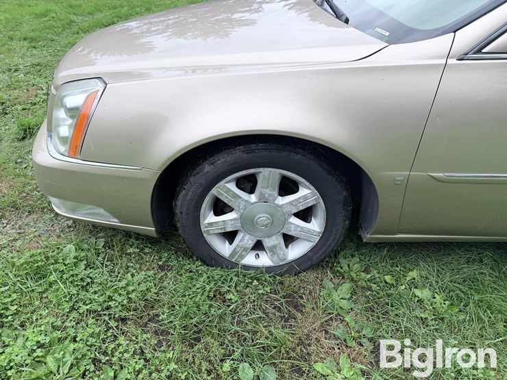 2006-cadillac-dts-luxury-1-sedan-image-9