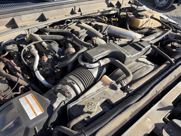 2011-ford-f350-image-18