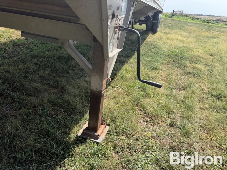 2014-wilson-dwh-500-43’-t/a-grain-trailer-image-17