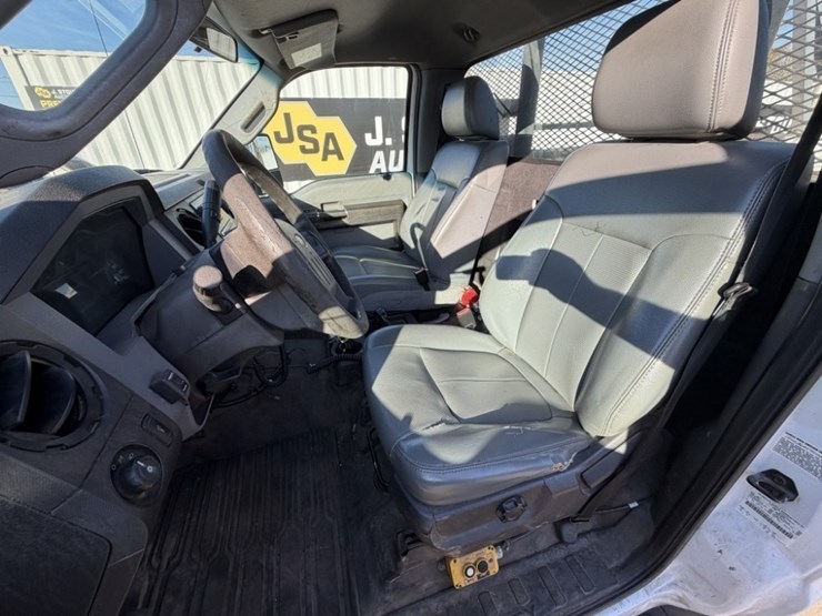 2011-ford-f350-image-29