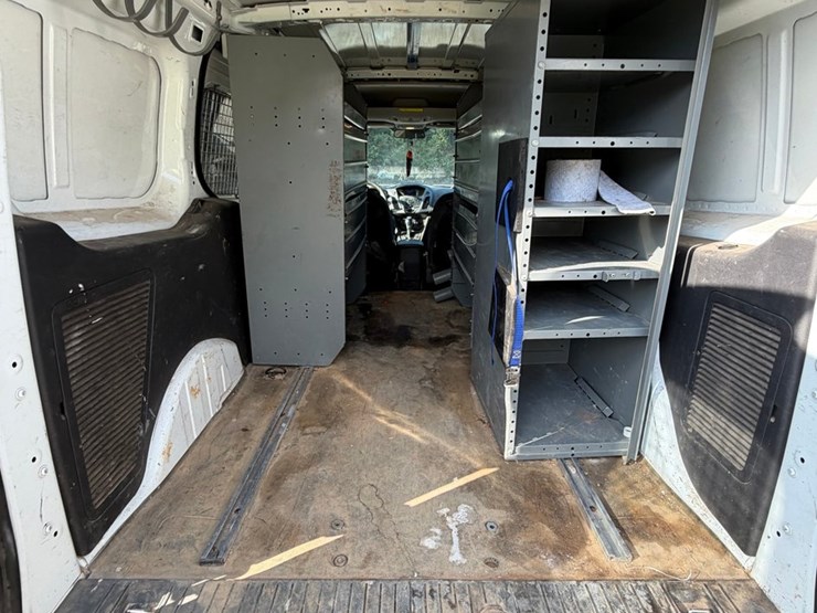 #4553-•-2015-ford-transit-connect-cargo-van-image-21
