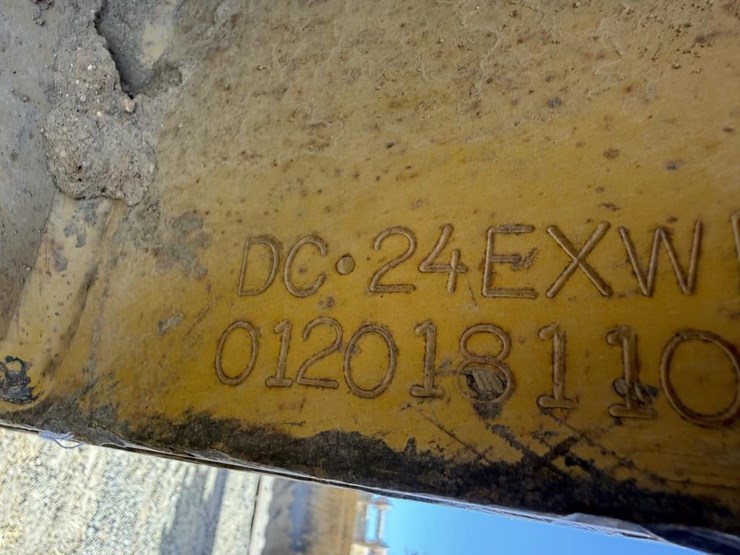 cat-24"-excavator-compaction-wheel-image-9