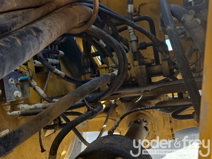 2008-john-deere-444j-image-38