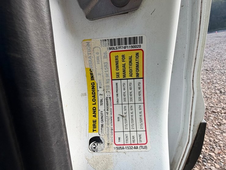 #4553-•-2015-ford-transit-connect-cargo-van-image-44