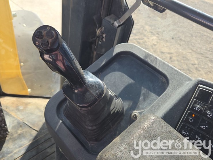 2008-john-deere-444j-image-72