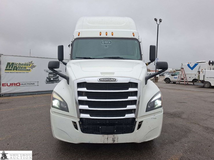 2021-freightliner-cascadia-t/a-sleeper-tractor-image-14