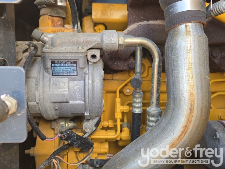 2008-john-deere-444j-image-60