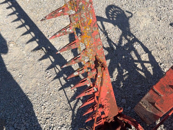 ih-mccormick-deering-sickle-bar-mower-image-9